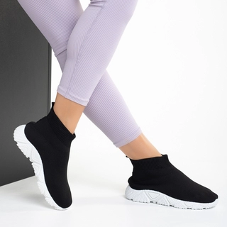 Black Friday - Отстъпки Дамски спортни обувки черни от текстилен материал  Reba Промоция