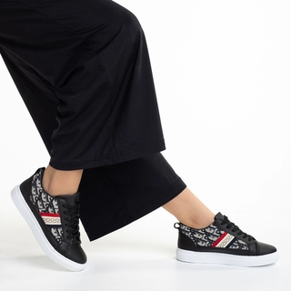 Black Friday - Отстъпки Дамски спортни обувки  черни  от еко  кожа и текстилен материал  Yalexa Промоция