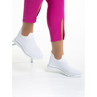Easter Sale - Отстъпки Дамски спортни обувки  бели от текстилен материал  Damita Промоция