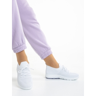 Love Sales - Отстъпки Дамски спортни обувки  бели от текстилен материал  Alena Промоция