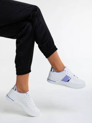Сезон на намаленията - Отстъпки Дамски спортни обувки бели с лилаво от еко кожа Ermelinda Промоция