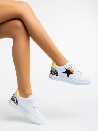 Love Sales - Отстъпки Дамски  спортни обувки бели с черно от екологична кожа Yeva Промоция